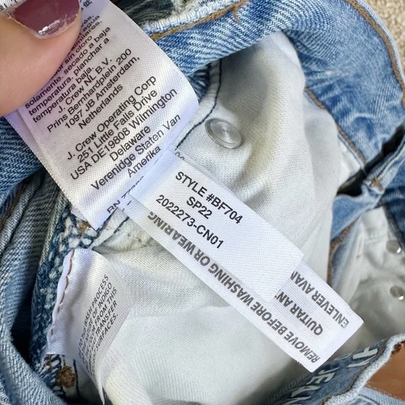 J. Crew Light Blue Slouchy Boyfriend Distressed Jeans Size 6/28 - Picture 4 of 4